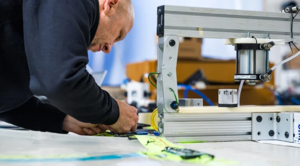 Custom pressure sensor manifacturing